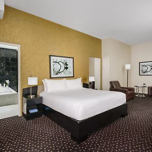 One-Bedroom King Suite